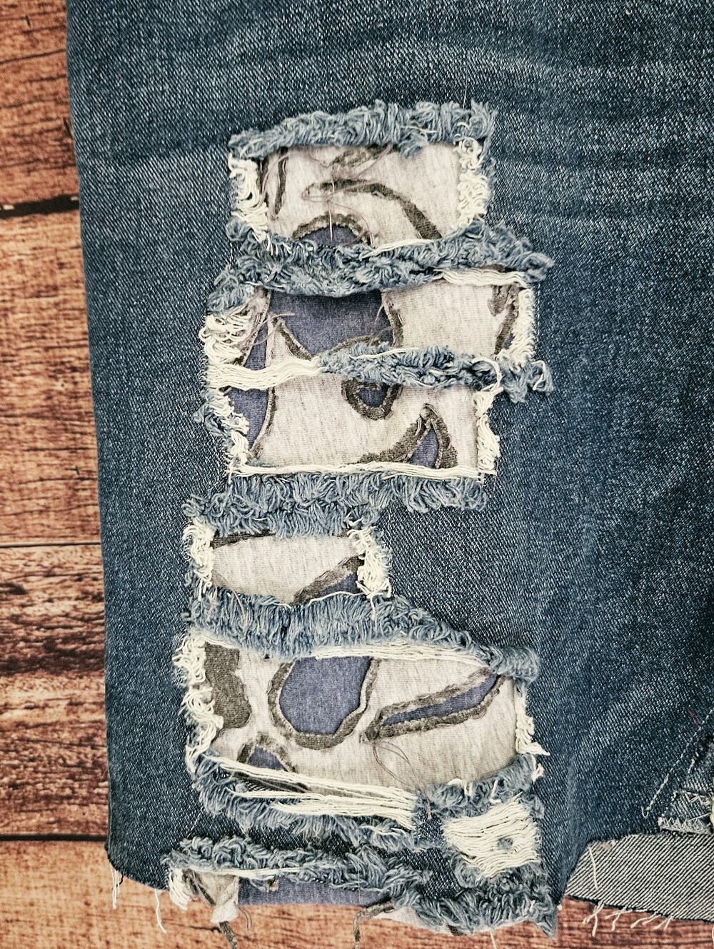 UPCYCLED ☆"ONE KIND DENIM Co." Unique Jean Skirt! W~34" - Picture 3 of 6